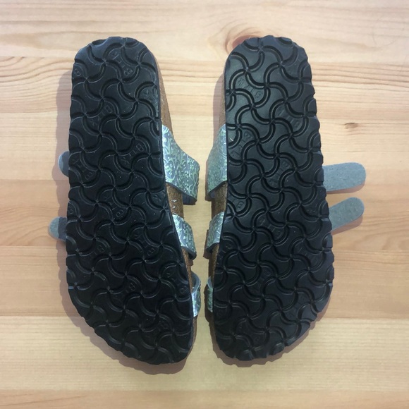 New Birkenstock Metallic Silver & Green Sandals - Picture 4 of 5